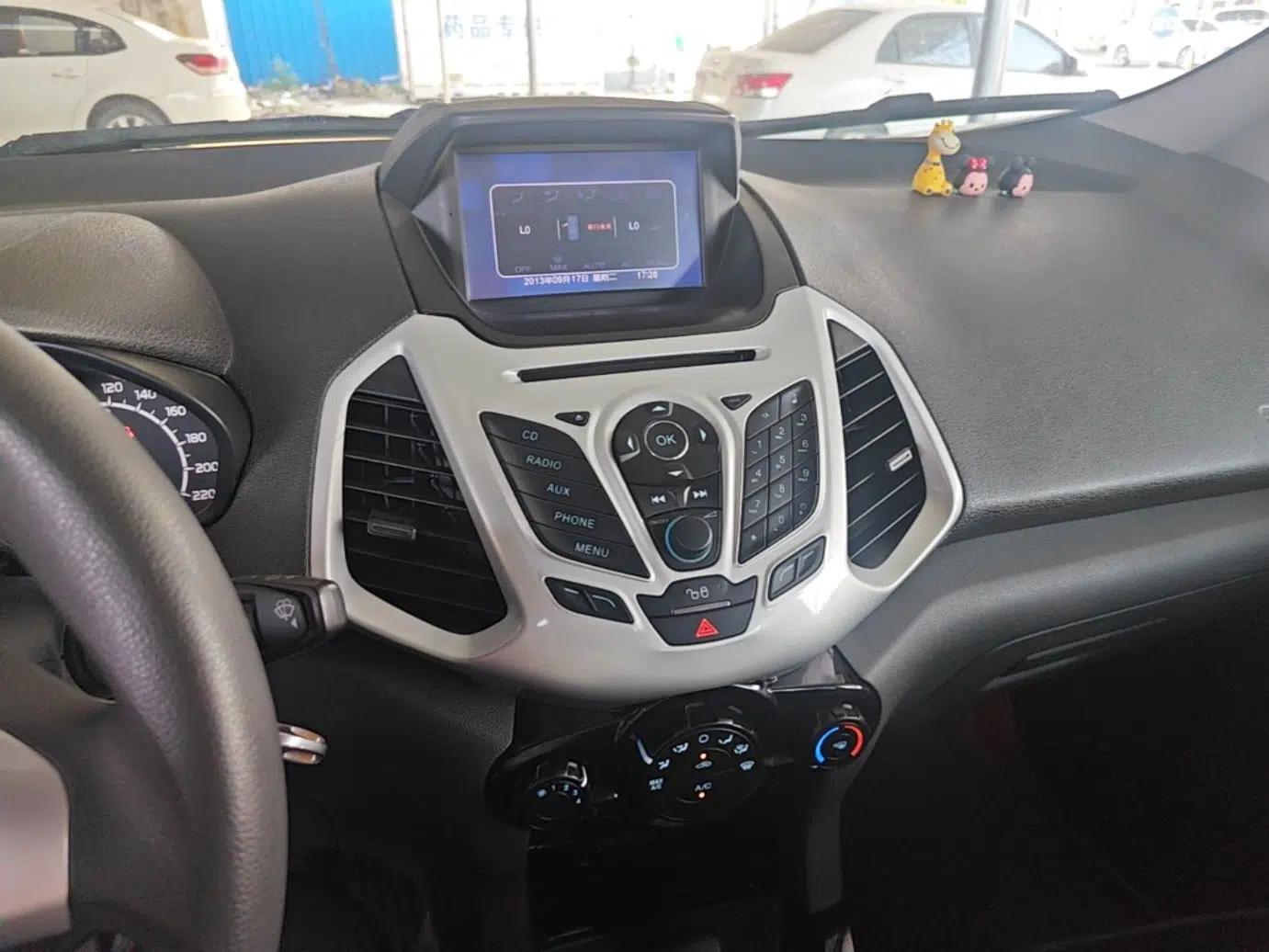 Ford EcoSport 2013 1.5L Automatic Fashion Model — миниатюра 15