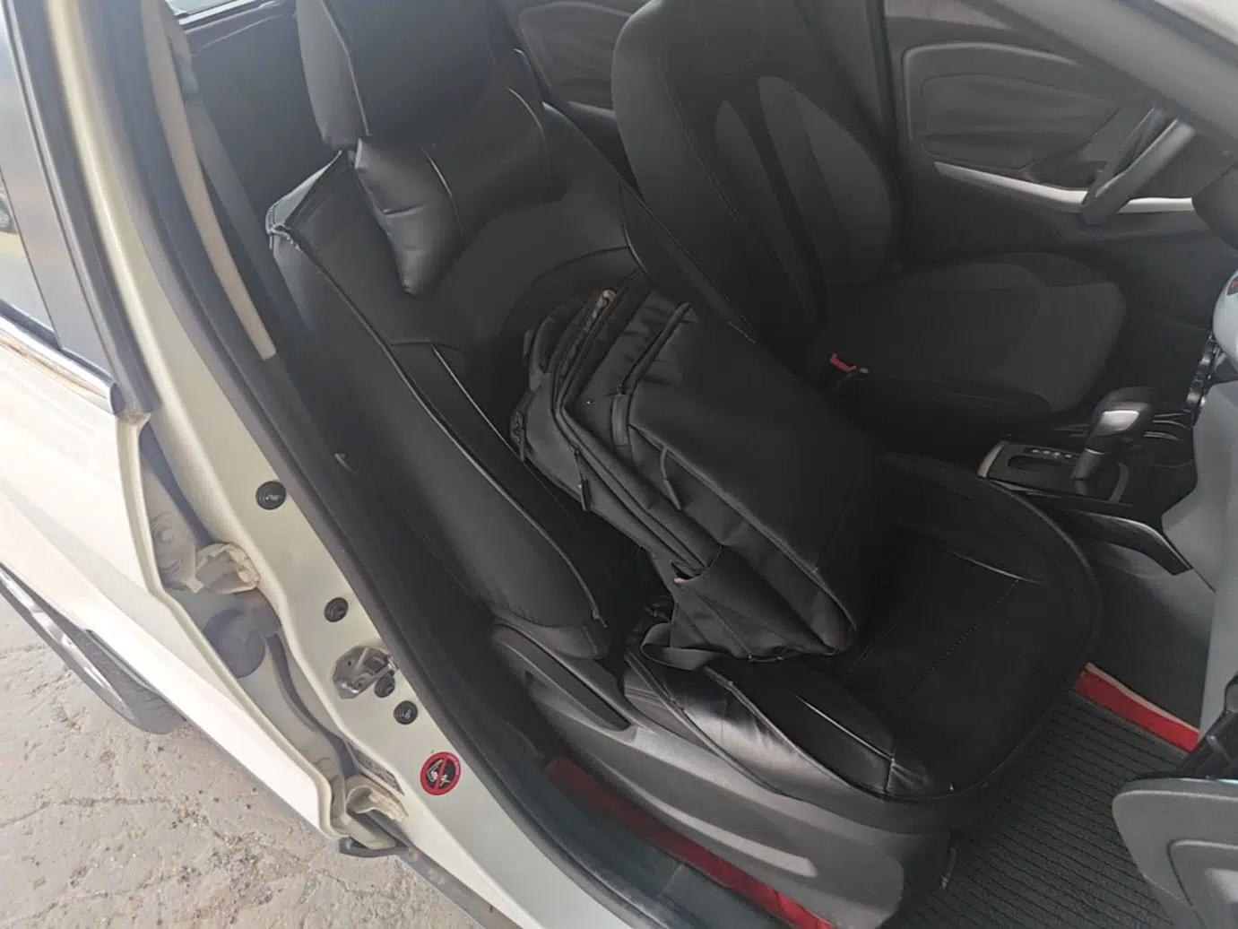 Ford EcoSport 2013 1.5L Automatic Fashion Model — миниатюра 19