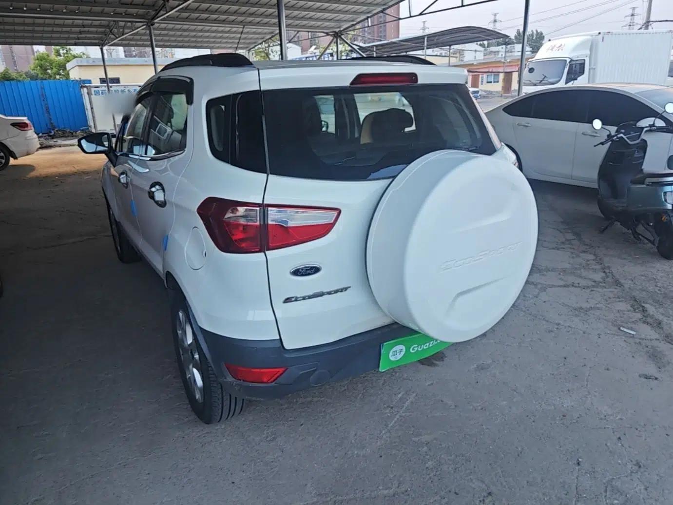 Ford EcoSport 2013 1.5L Automatic Fashion Model — миниатюра 4