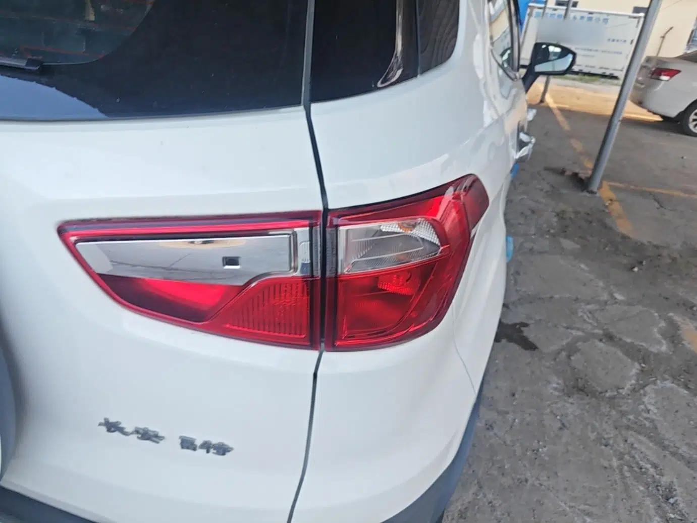 Ford EcoSport 2013 1.5L Automatic Fashion Model — миниатюра 9