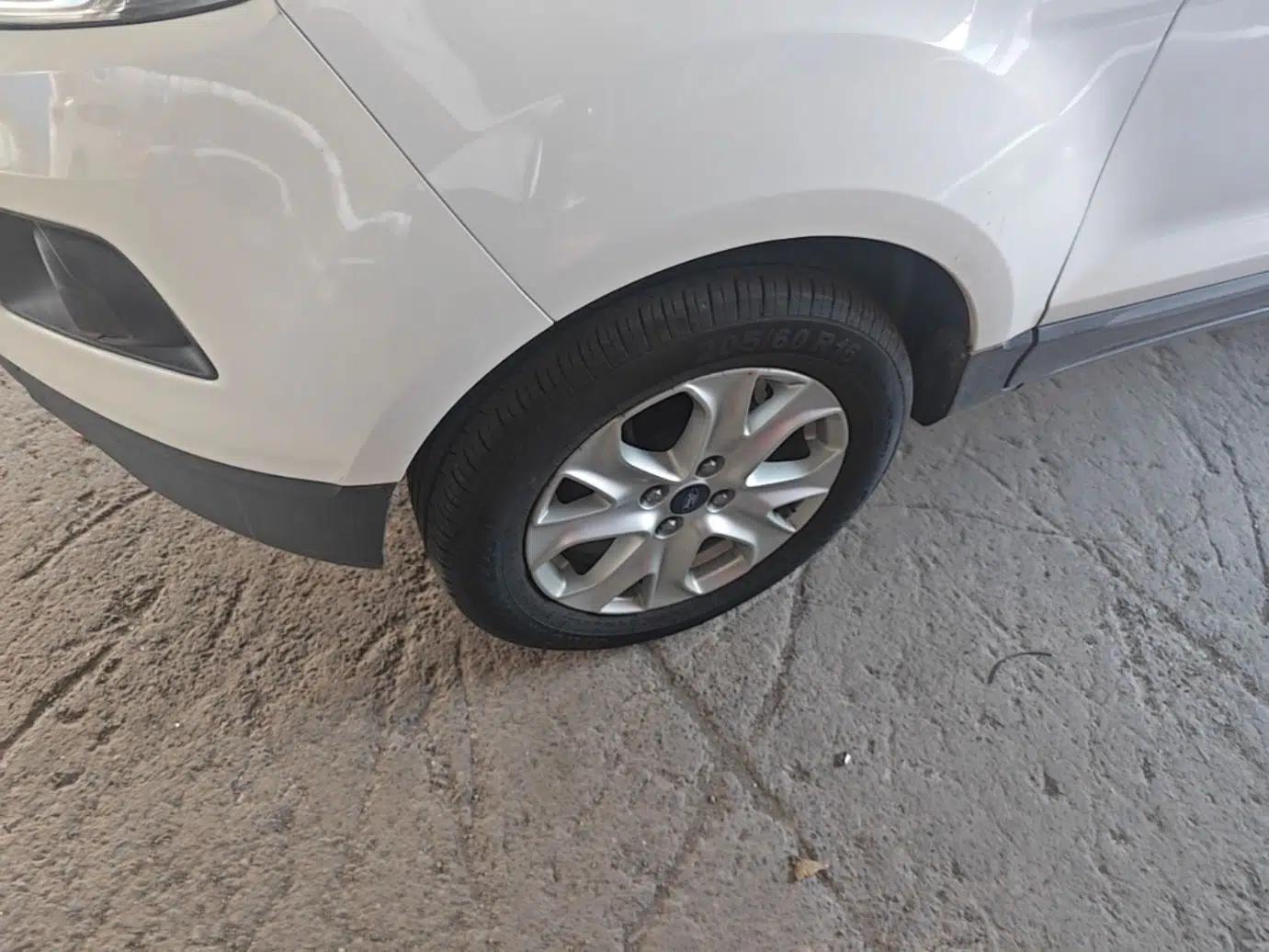 Ford EcoSport 2013 1.5L Automatic Fashion Model — миниатюра 10