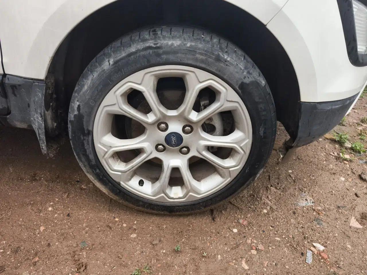 Ford EcoSport 2018 1.5L Automatic Platinum Wing Model — миниатюра 8