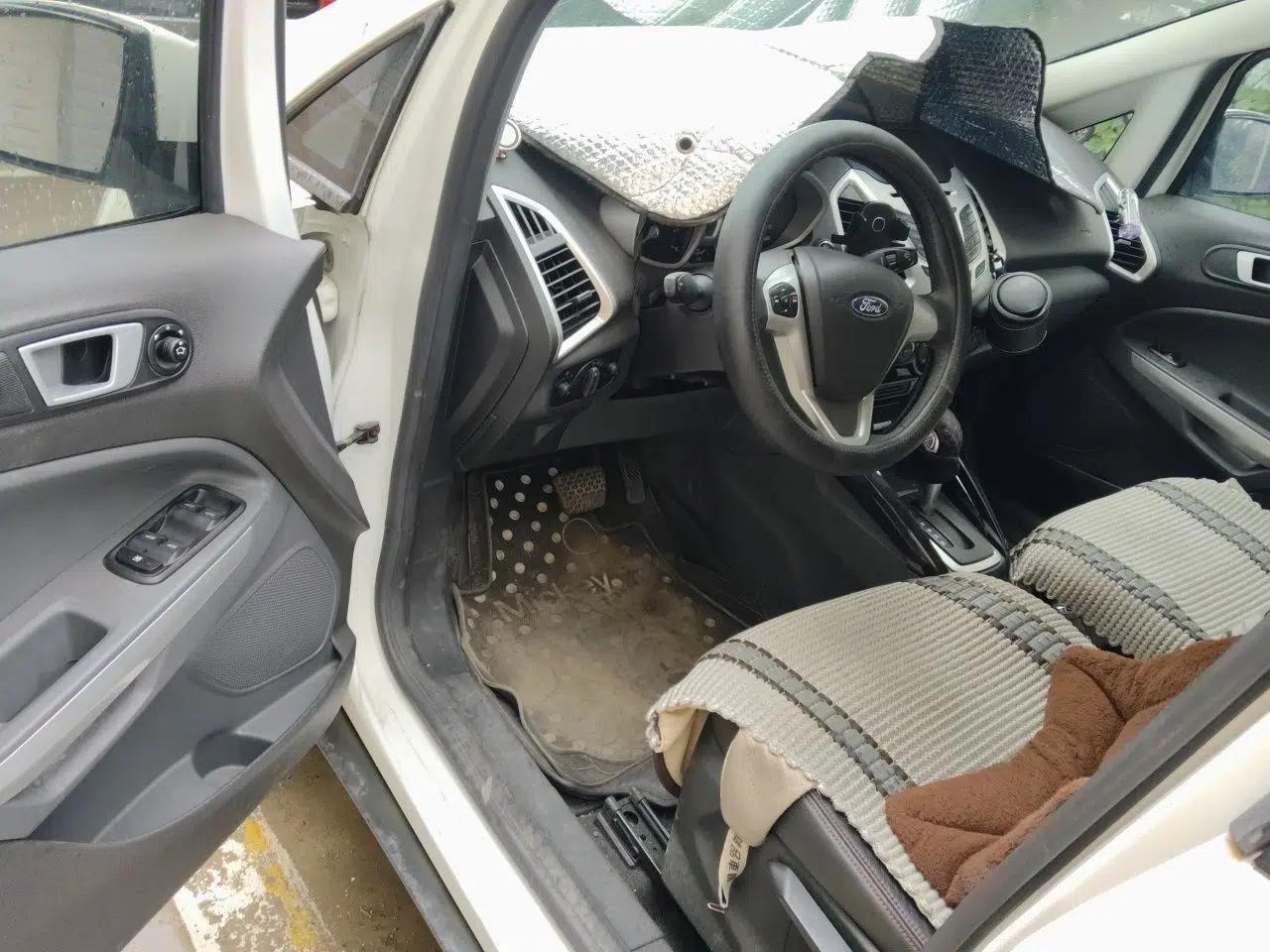 Ford EcoSport 2013 1.5L Automatic Prestige Model — миниатюра 16