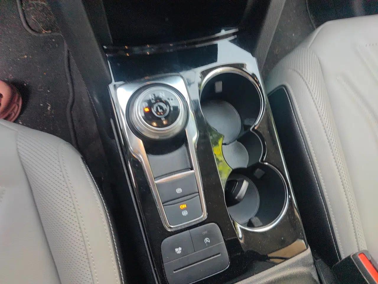 Ford Escape 2020 EcoBoost 245 Two-Wheel-Drive Titanium Edition — миниатюра 14