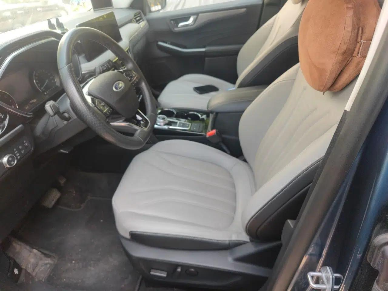 Ford Escape 2020 EcoBoost 245 Two-Wheel-Drive Titanium Edition — миниатюра 15