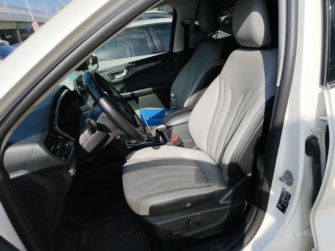 Ford Escape 2020 EcoBoost 245 Four-Wheel Drive Luxury Edition — миниатюра 15