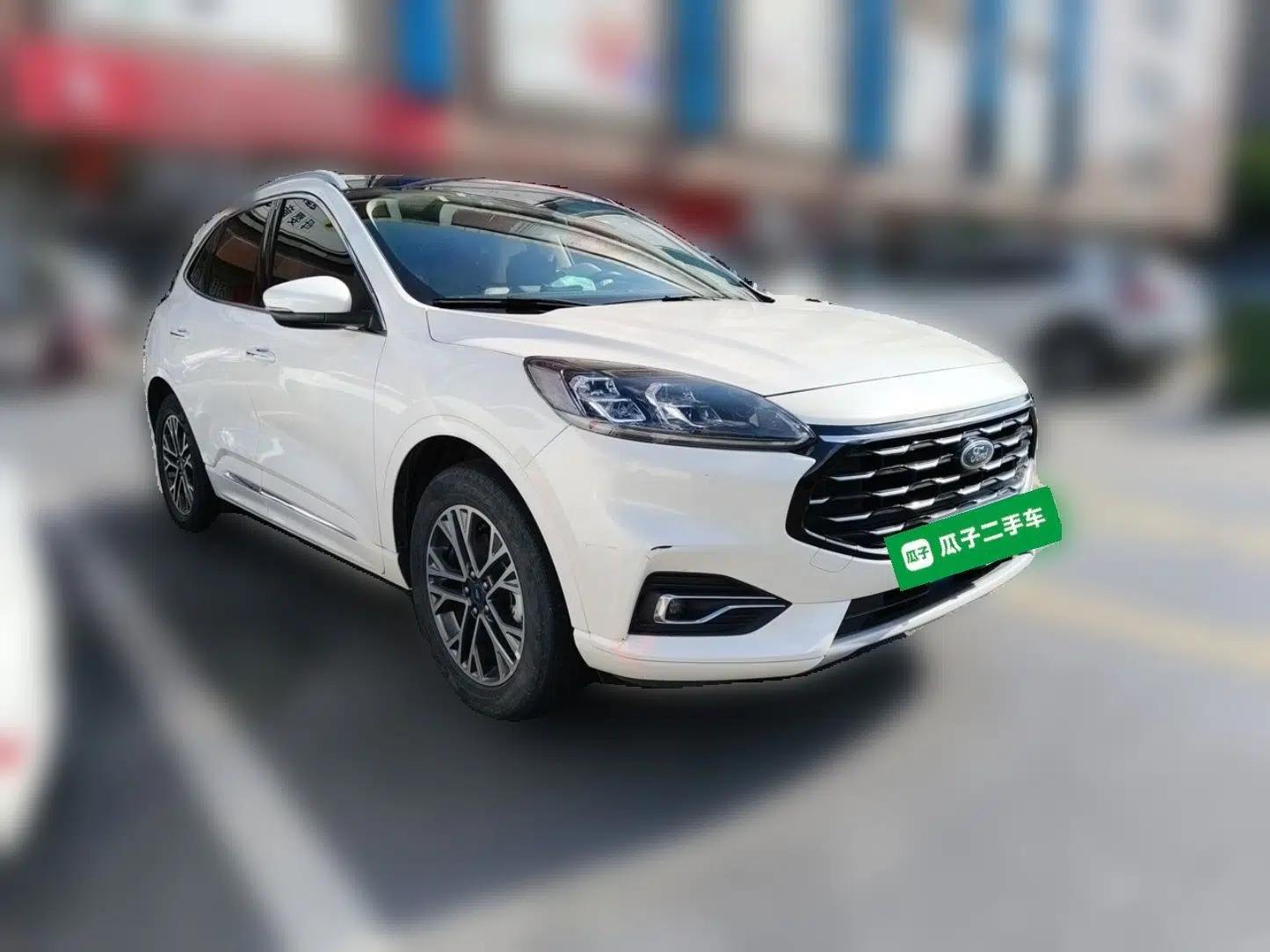 Ford Escape 2020 EcoBoost 245 Four-Wheel Drive Luxury Edition — миниатюра 3