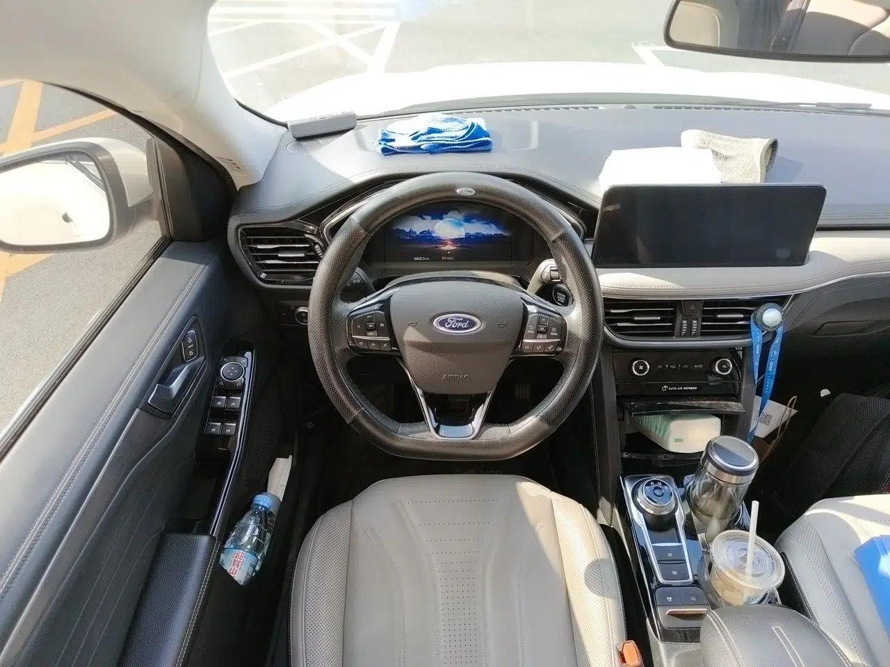 Ford Escape 2020 EcoBoost 245 Four-Wheel Drive Luxury Edition — миниатюра 10