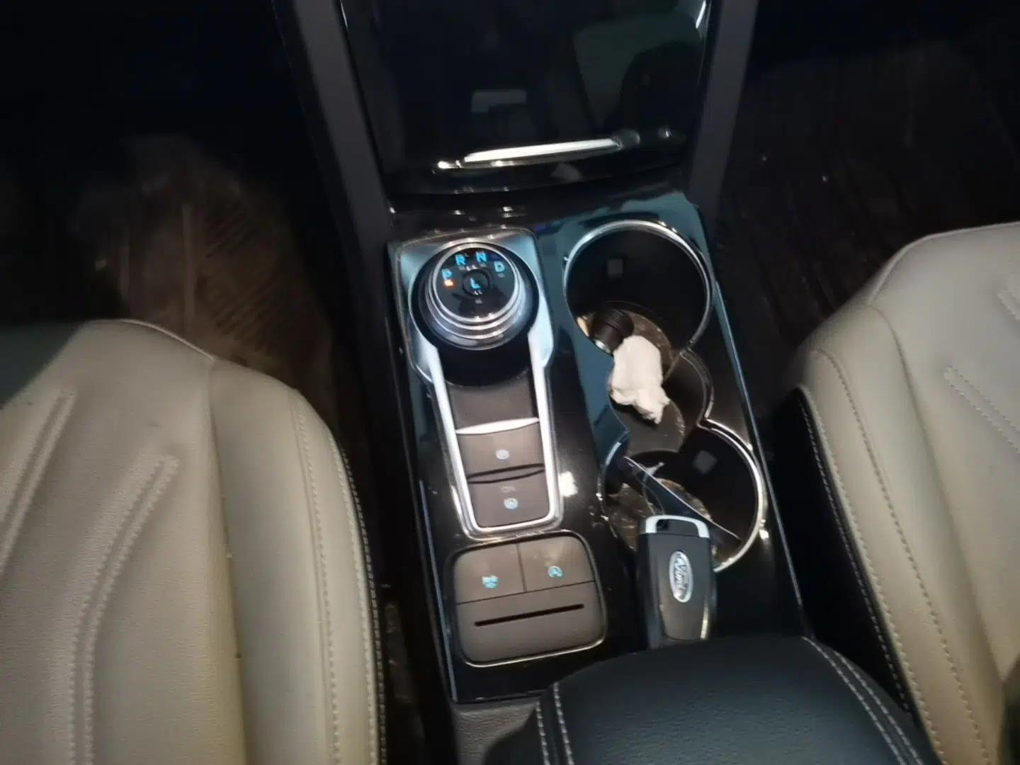 Ford Escape 2024 EcoBoost 245 Two-Wheel-Drive Titanium Edition — миниатюра 16