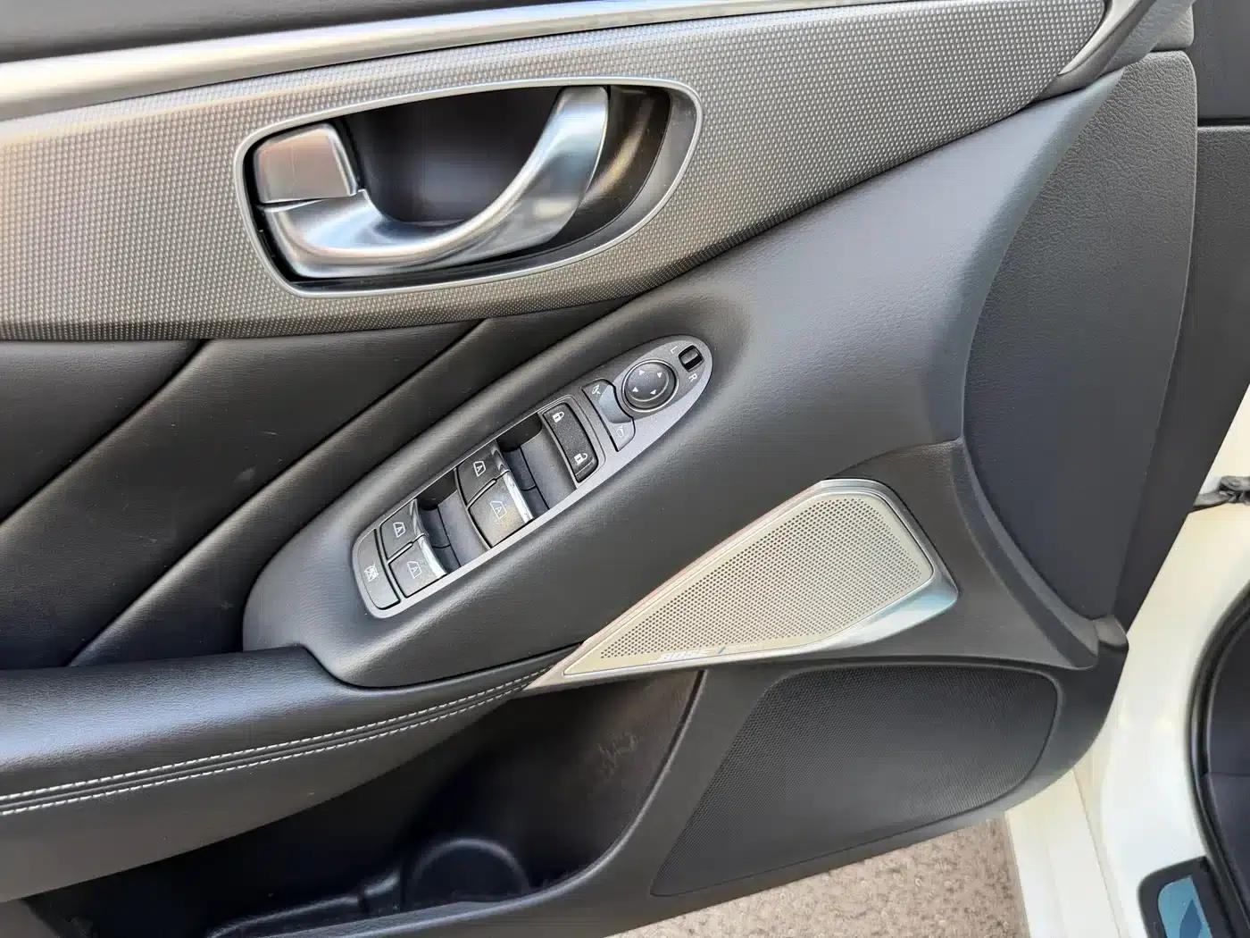 Infiniti Q50L 2019 2.0T 30th Anniversary Limited Edition — миниатюра 15