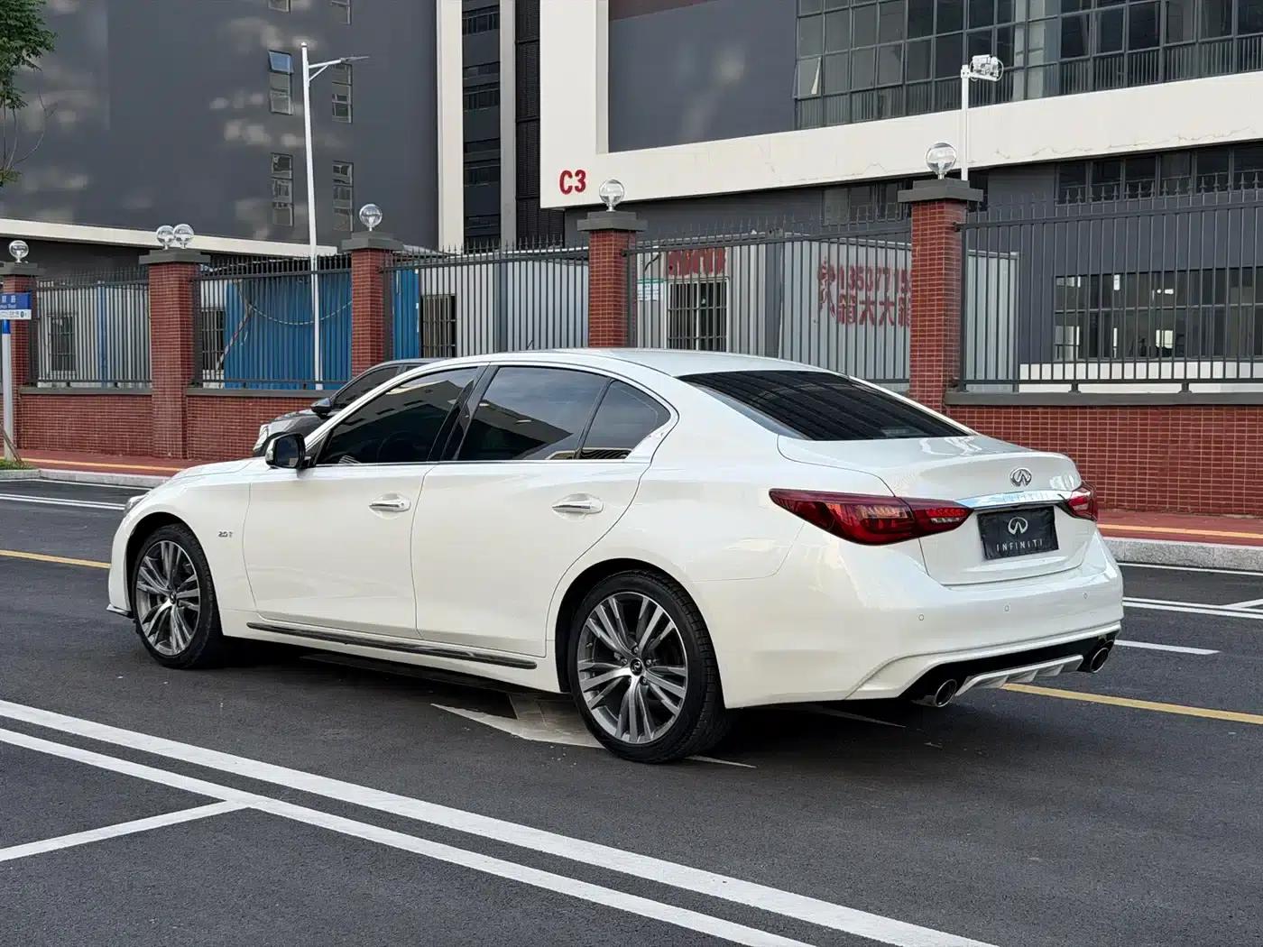 Infiniti Q50L 2019 2.0T 30th Anniversary Limited Edition — миниатюра 7