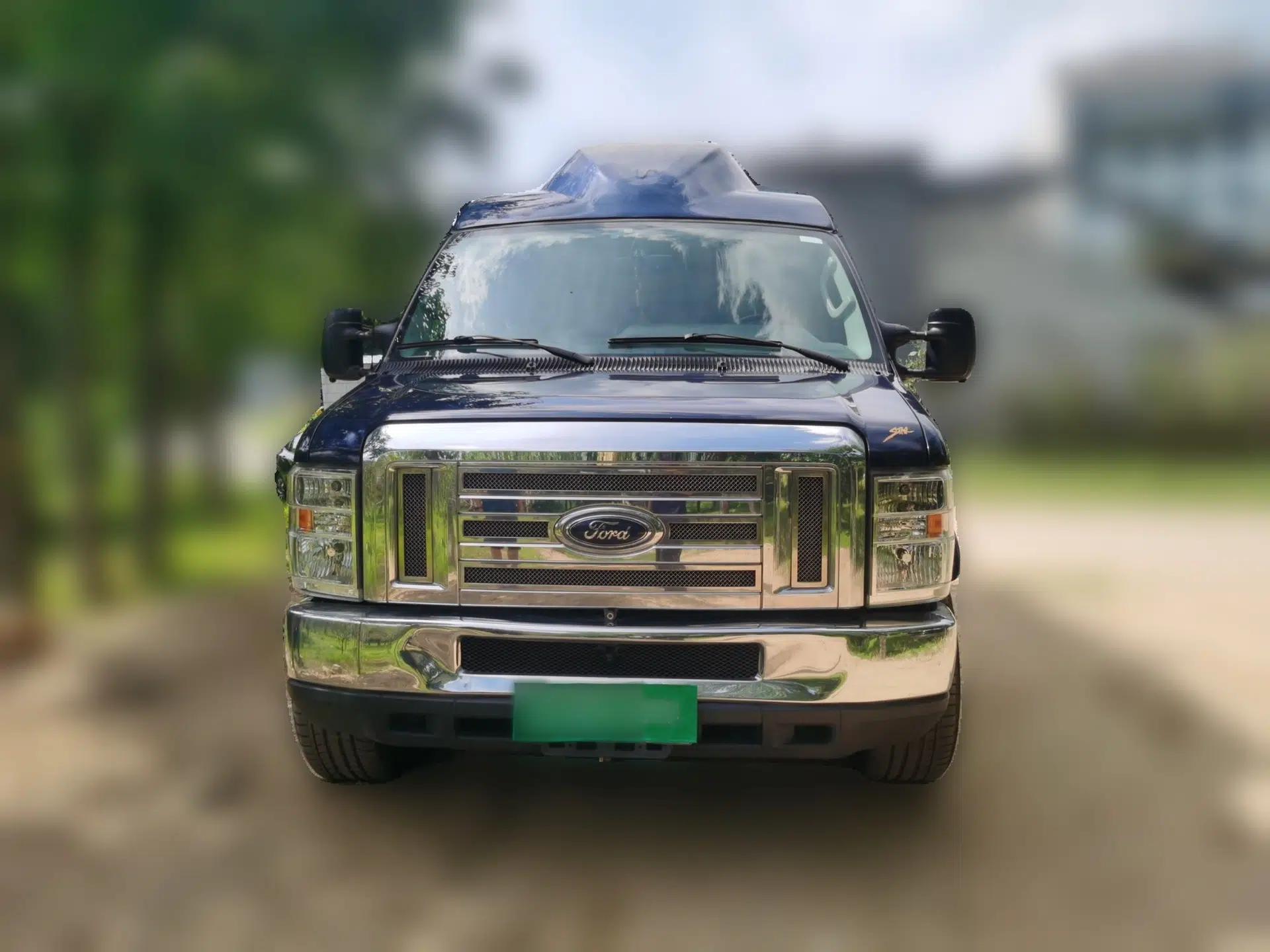 Ford E350 2011 5.4L Standard Yacht Edition — миниатюра 2