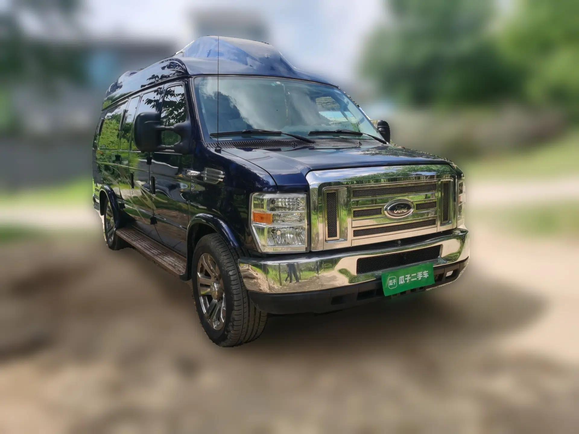 Ford E350 2011 5.4L Standard Yacht Edition — миниатюра 3