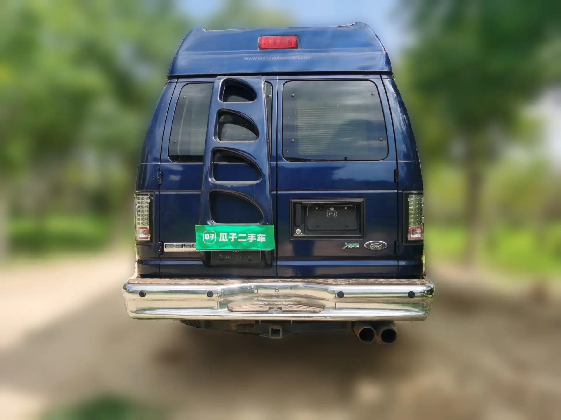 Ford E350 2011 5.4L Standard Yacht Edition — миниатюра 5