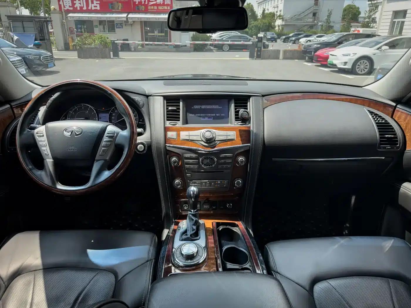 Infiniti QX80 2016 5.6L 4WD — миниатюра 14