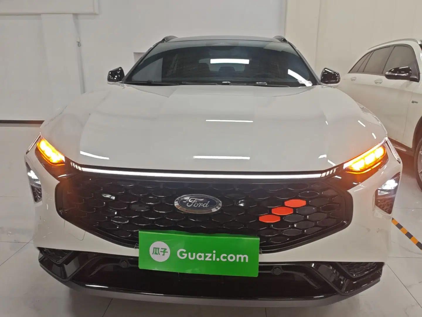Ford EVOS 2022 EcoBoost 245 First Edition Limited Edition — миниатюра 2