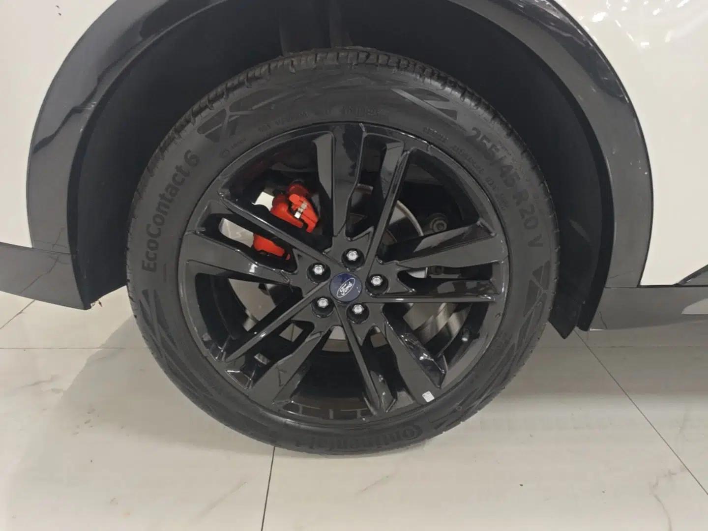 Ford EVOS 2022 EcoBoost 245 First Edition Limited Edition — миниатюра 11