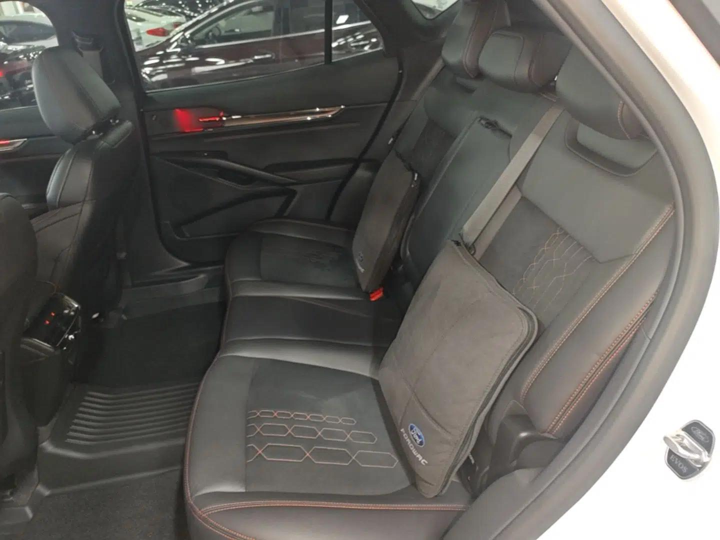 Ford EVOS 2022 EcoBoost 245 First Edition Limited Edition — миниатюра 20