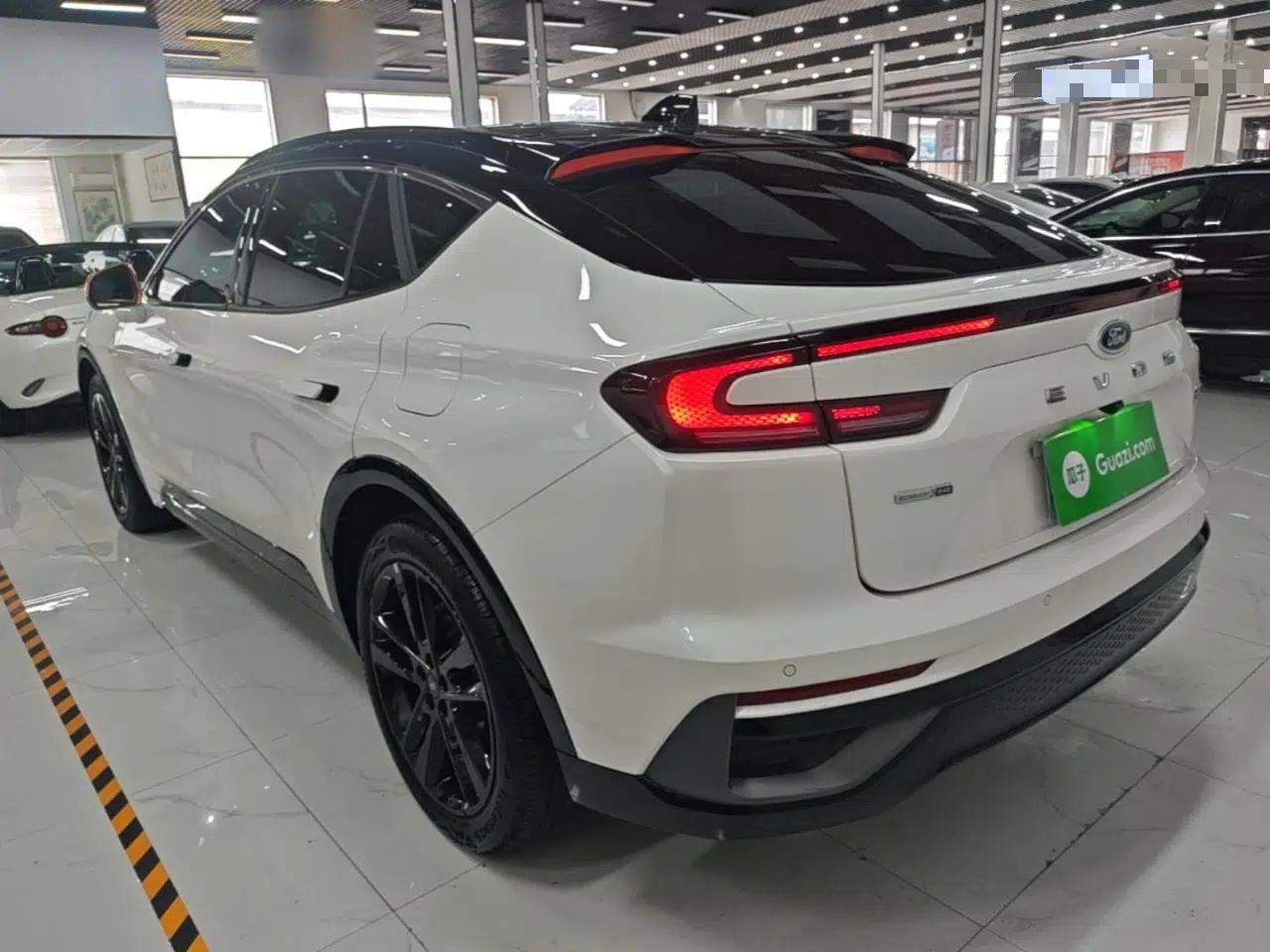 Ford EVOS 2022 EcoBoost 245 First Edition Limited Edition — миниатюра 4