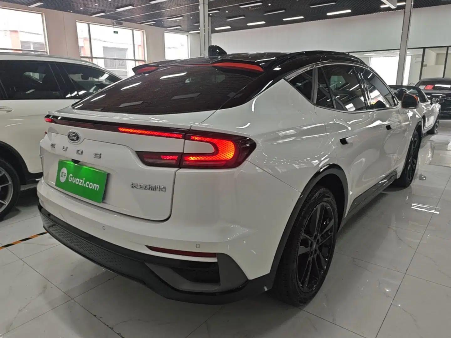 Ford EVOS 2022 EcoBoost 245 First Edition Limited Edition — миниатюра 6