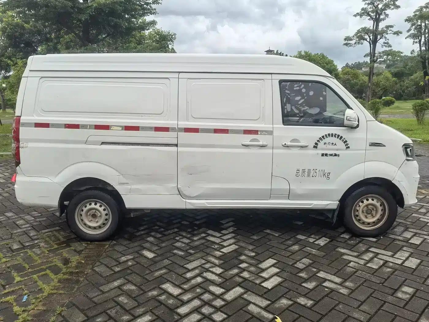 Remote E5 2022 E5L Pure Electric Van - Guoxuan 39.9kWh — миниатюра 4