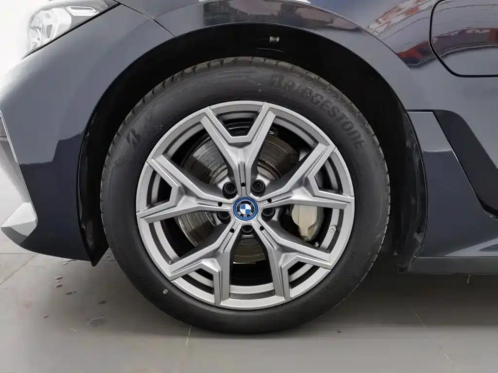 BMW i3 2022 eDrive 35L — миниатюра 17