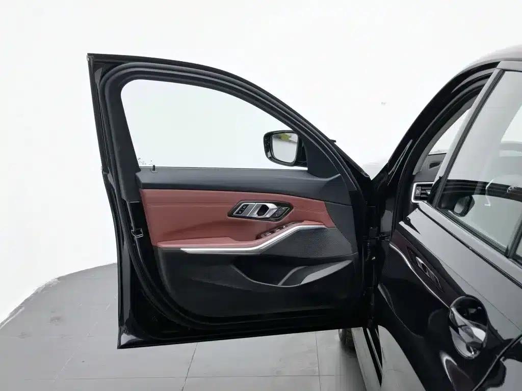 BMW i3 2022 eDrive 35L — миниатюра 8