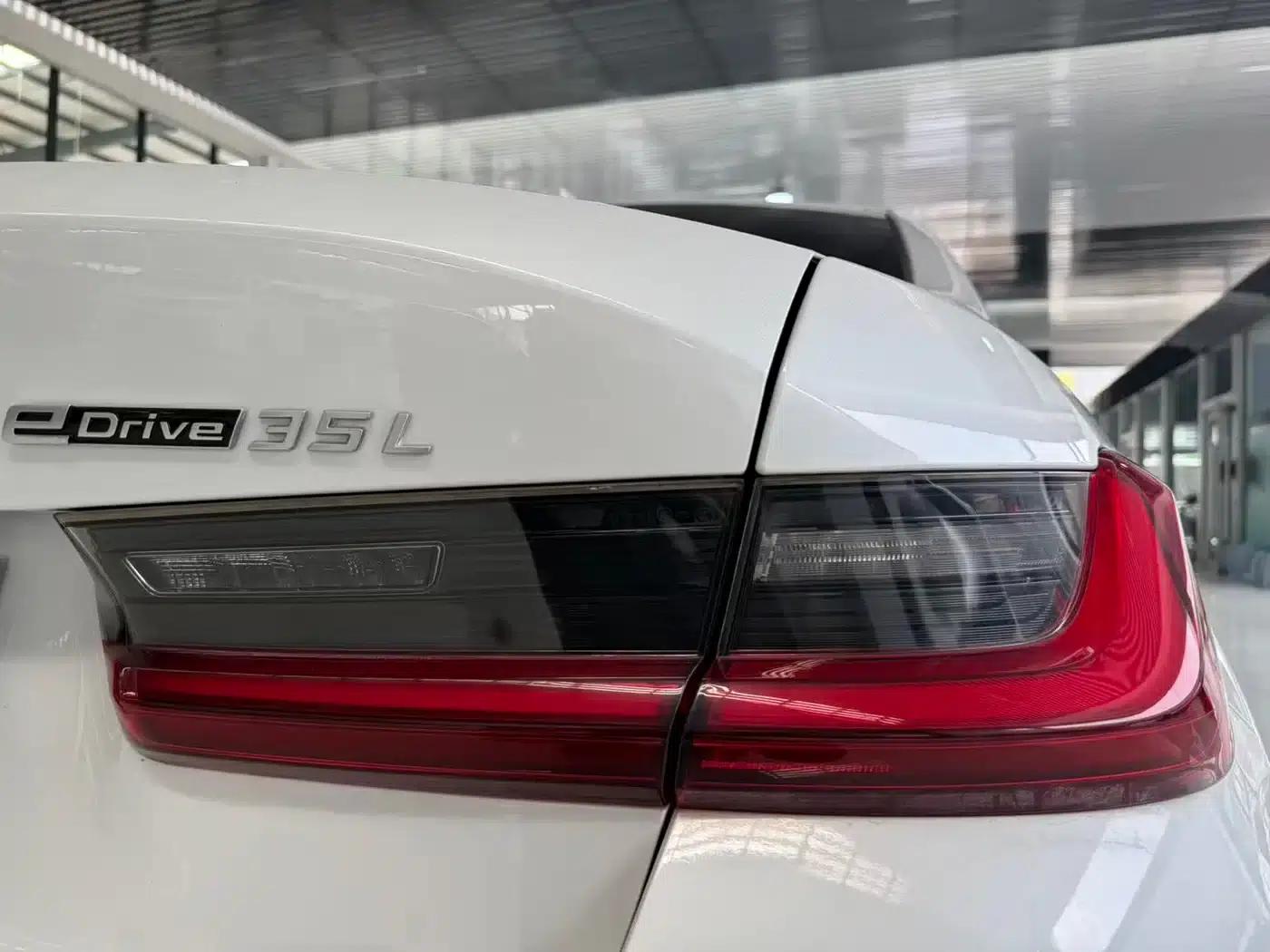 BMW i3 2022 eDrive 35L — миниатюра 11