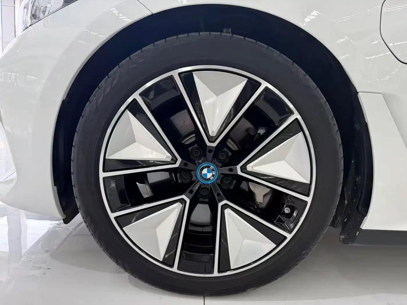 BMW i3 2022 eDrive 35L — миниатюра 12