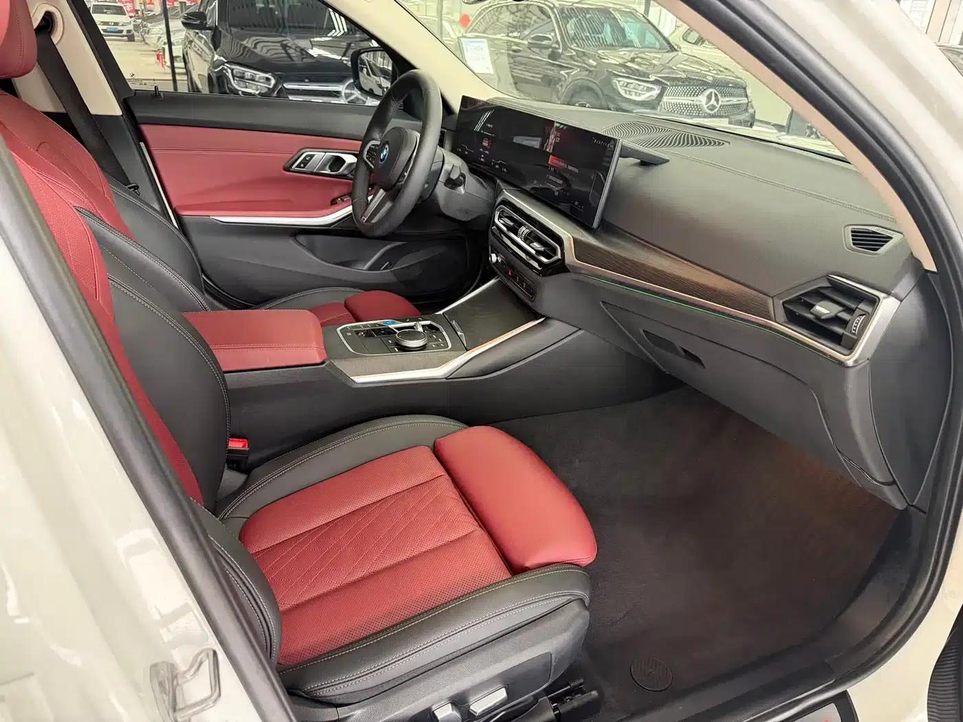 BMW i3 2022 eDrive 35L — миниатюра 7