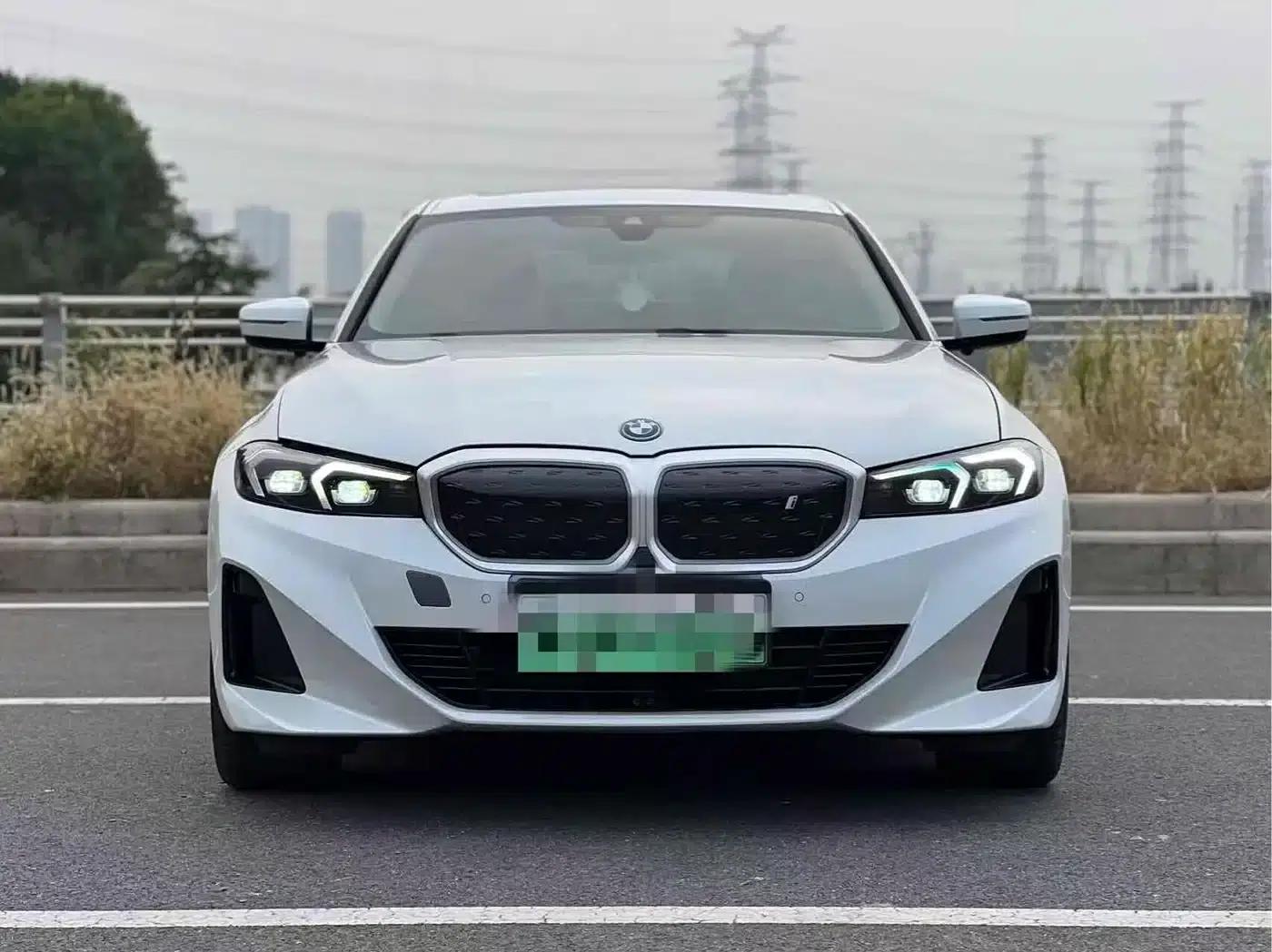 BMW i3 2022 eDrive 35L — миниатюра 2