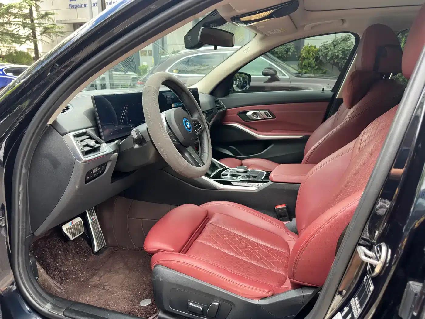 BMW i3 2024 eDrive 35L — миниатюра 4