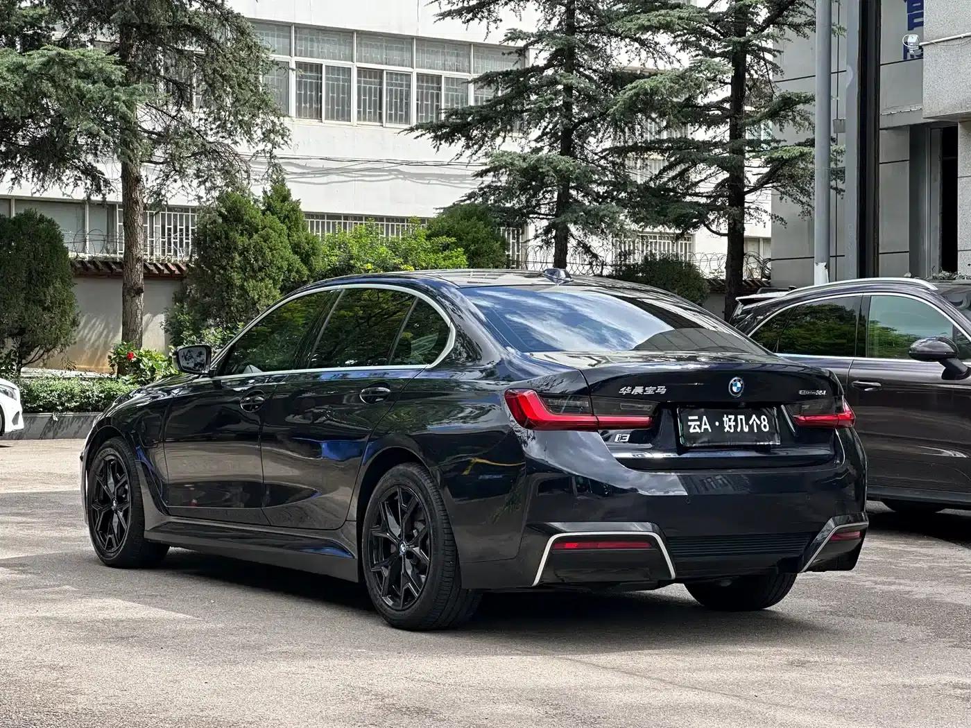 BMW i3 2024 eDrive 35L — миниатюра 7