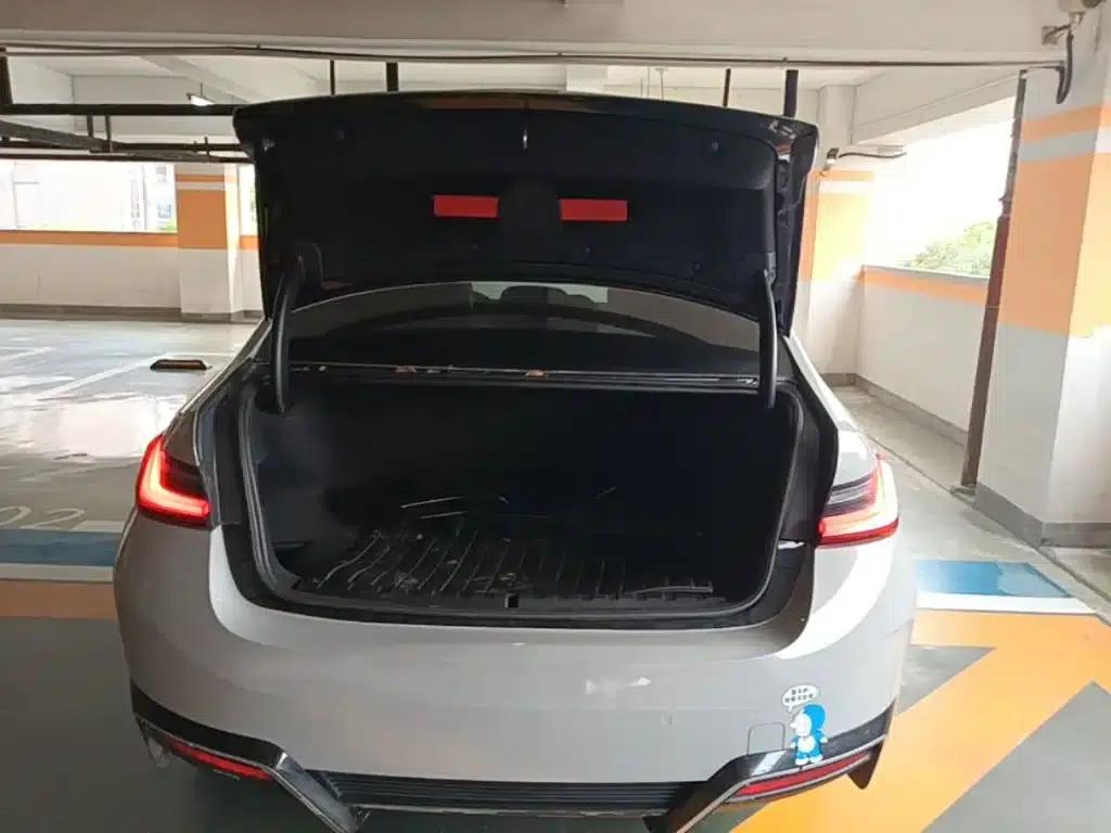 BMW i3 2022 eDrive 35L — миниатюра 19