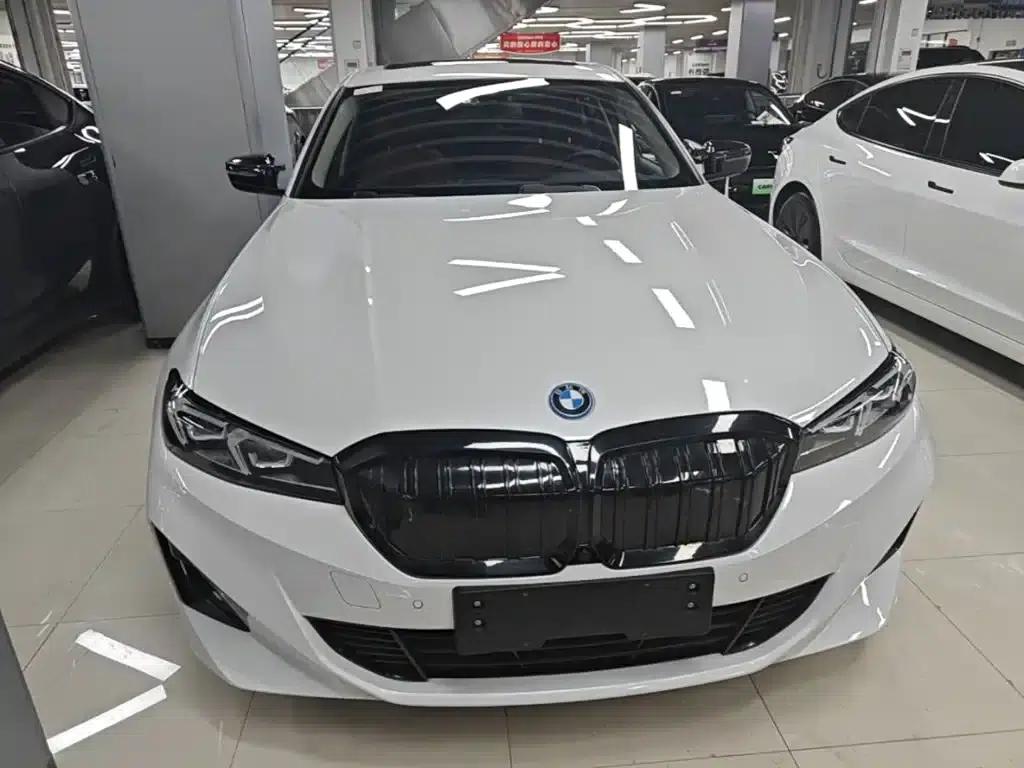 BMW i3 2022 eDrive 35L — миниатюра 3