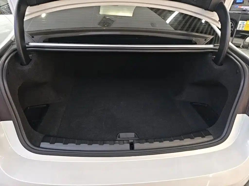 BMW i3 2024 eDrive 35L — миниатюра 19