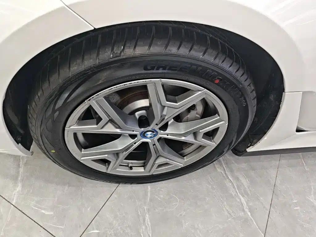 BMW i3 2024 eDrive 35L — миниатюра 23