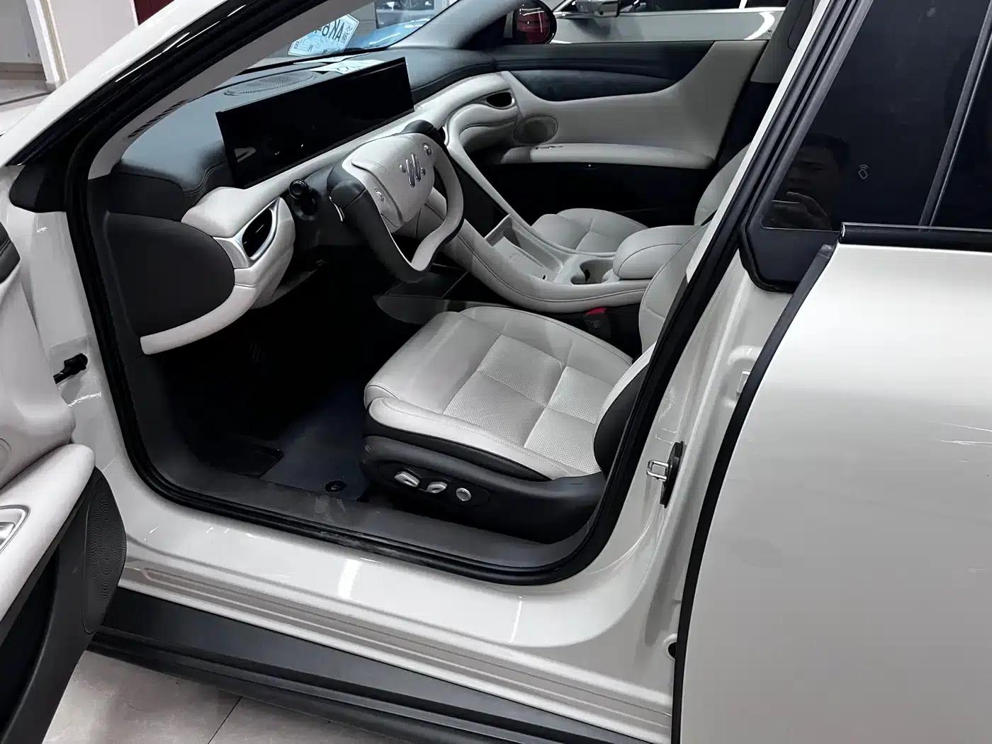 Zhiji L6 2024 Max Standard Edition — миниатюра 3