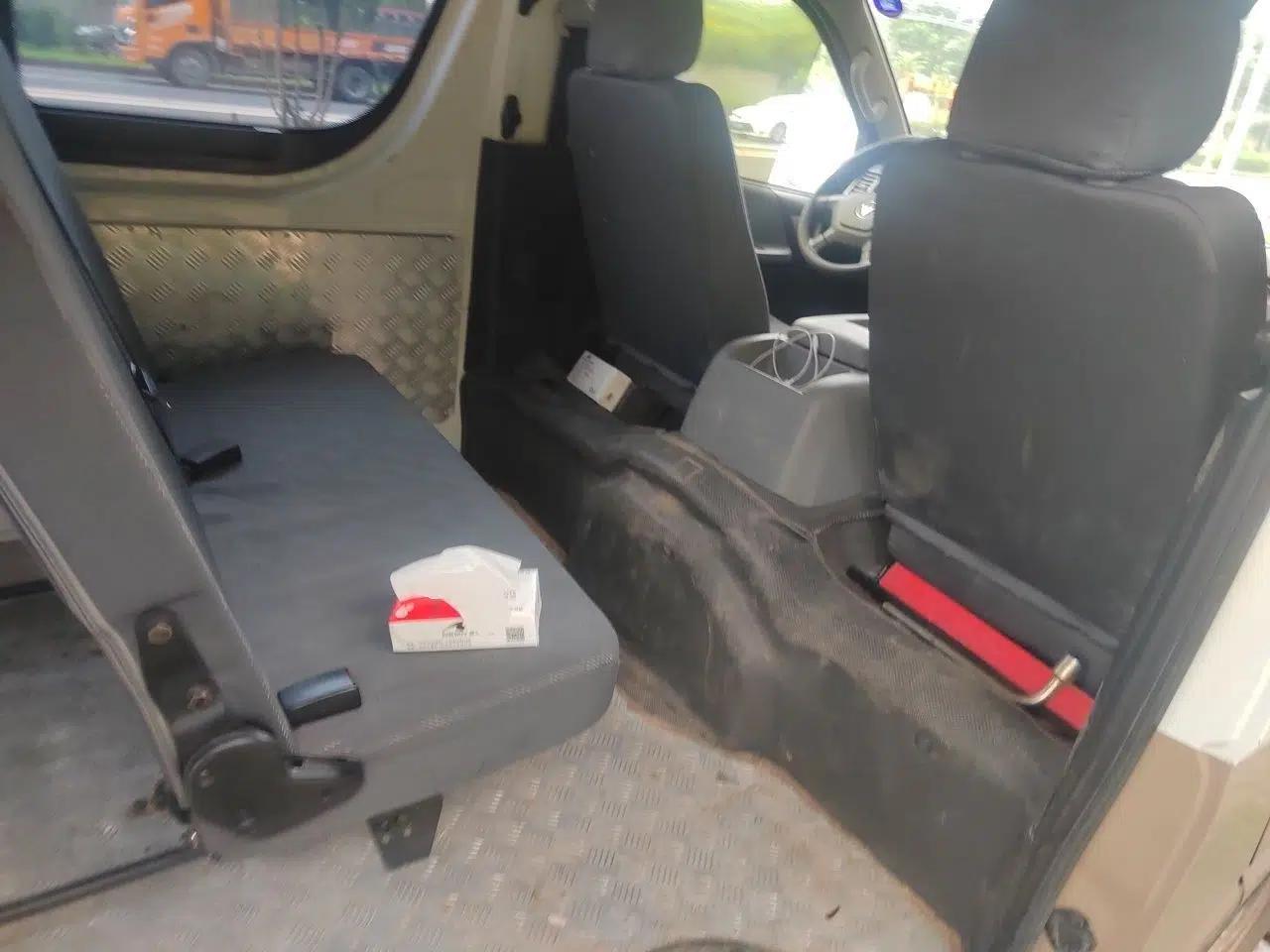 Foton Scenic G7 Foton Fengjing G7 2.0 Manual, Two-Wheel Drive, 6-Seater (Closed Cargo Van) — миниатюра 17