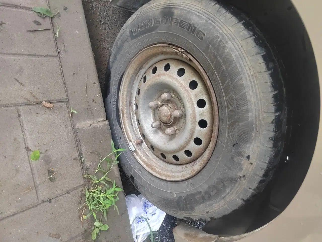 Foton Scenic G7 Foton Fengjing G7 2.0 Manual, Two-Wheel Drive, 6-Seater (Closed Cargo Van) — миниатюра 8