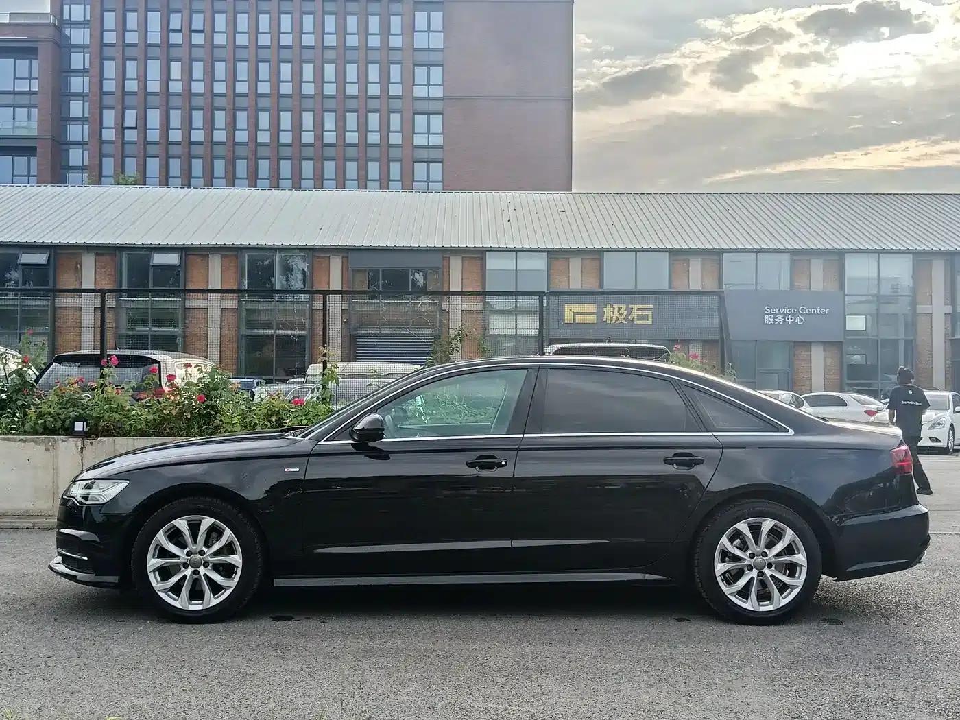 Audi A6L 2018 30th Anniversary Edition 35 TFSI Fashion Model — миниатюра 6