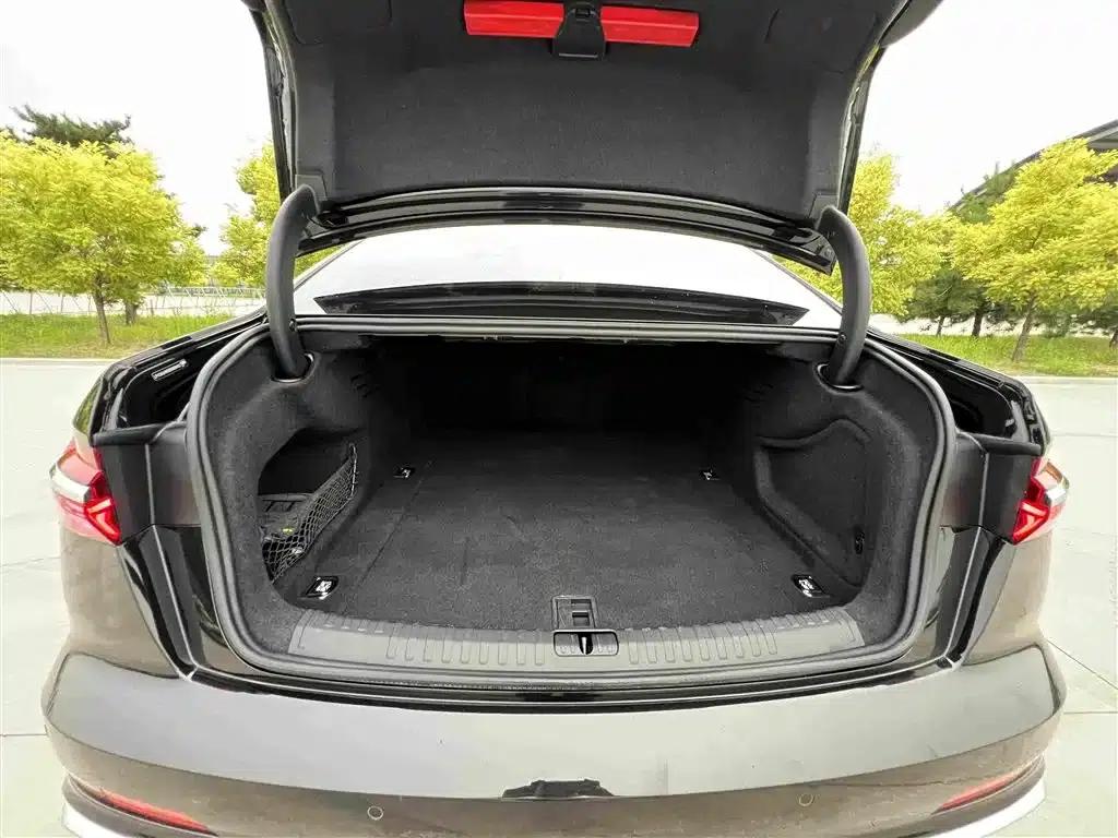Audi A6L 2025 45 TFSI quattro Premium Dynamic Edition — миниатюра 19