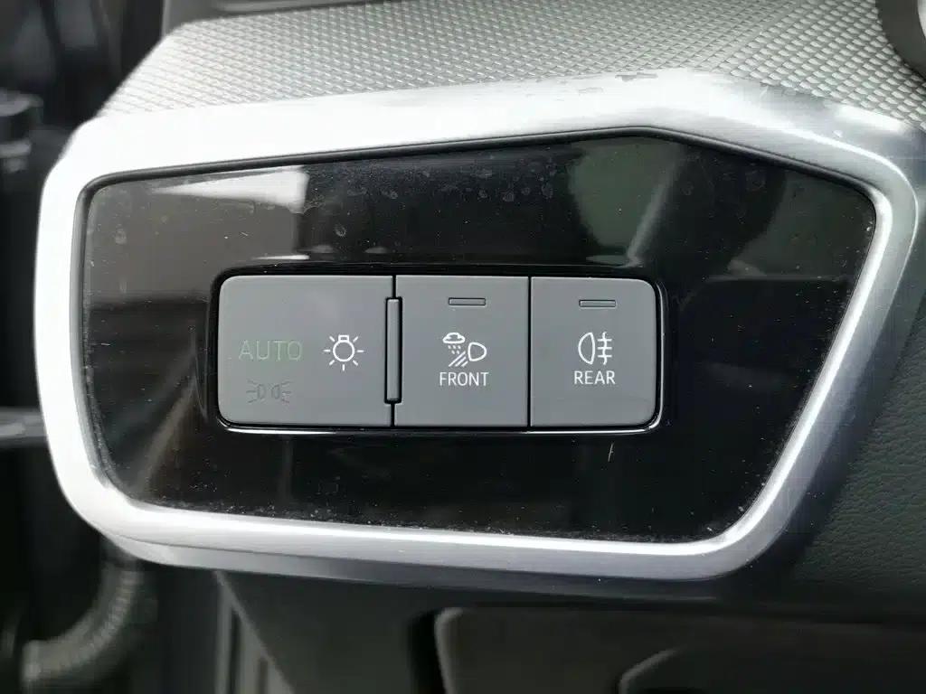Audi A6L 2021 40 TFSI Luxury Dynamic — миниатюра 21