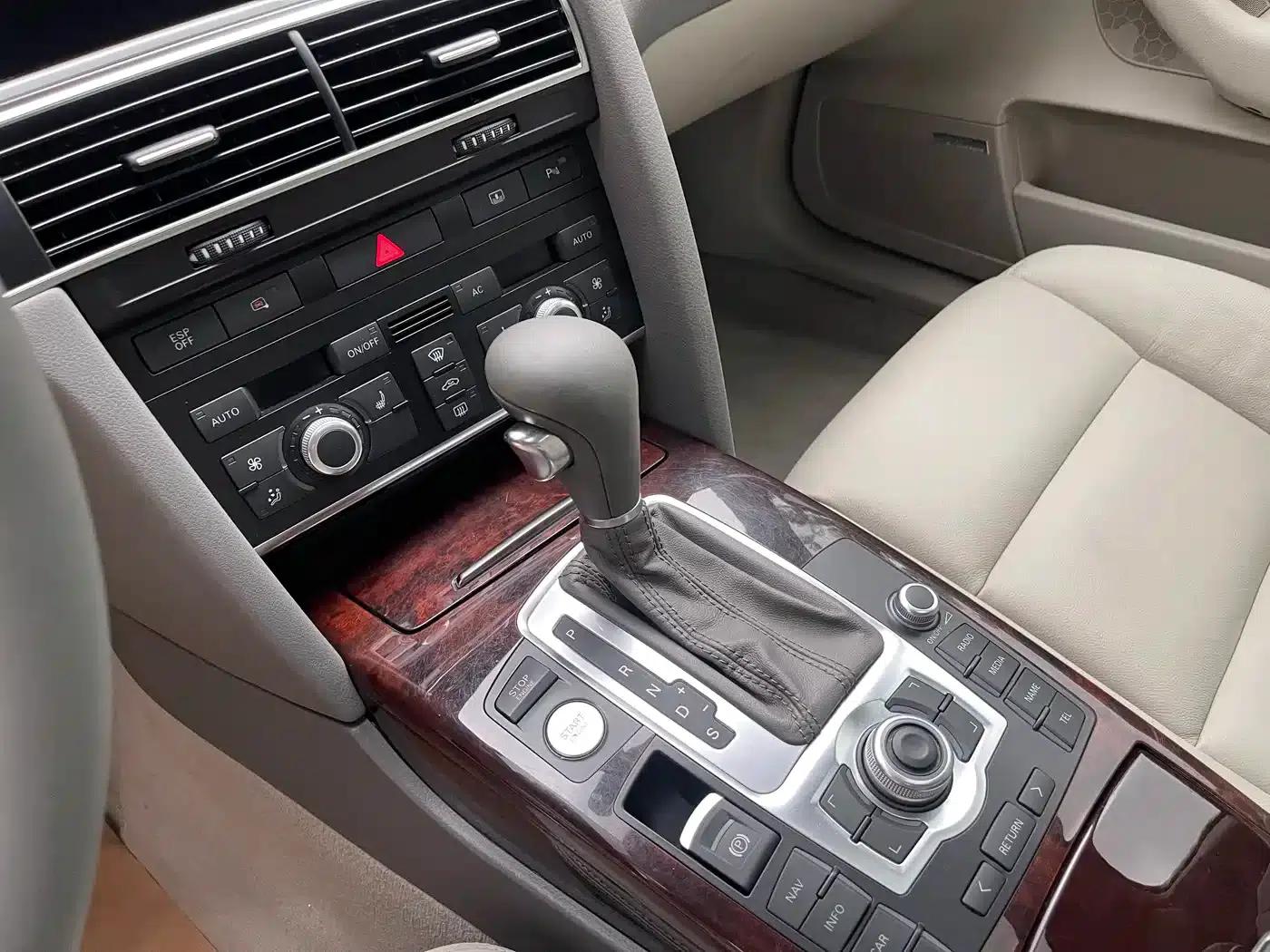 Audi A6L 2011 2.8 FSI Luxury — миниатюра 15