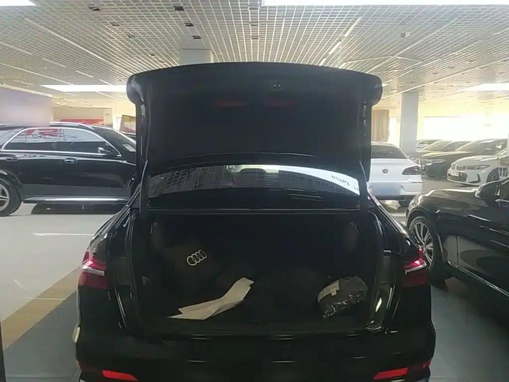 Audi A6L 2023 Facelift 45 TFSI quattro Premium Dynamic Edition — миниатюра 15