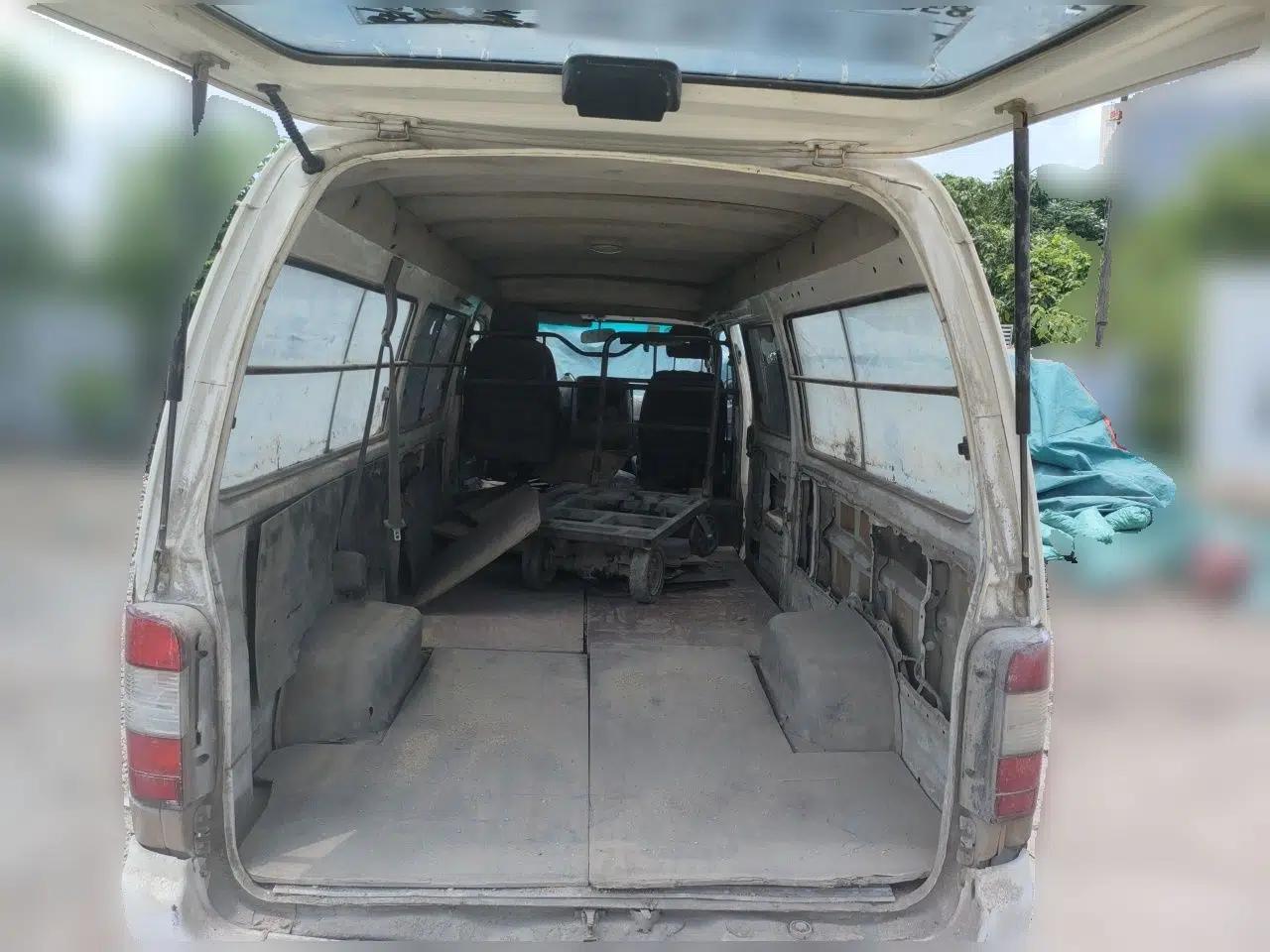 Foton Scenic 2014 2.5T Express Standard Long-Wheelbase Low-Roof Version with 4J25TC Engine — миниатюра 19