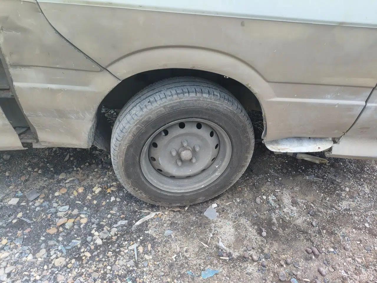 Foton Scenic 2014 2.5T Express Standard Long-Wheelbase Low-Roof Version with 4J25TC Engine — миниатюра 8