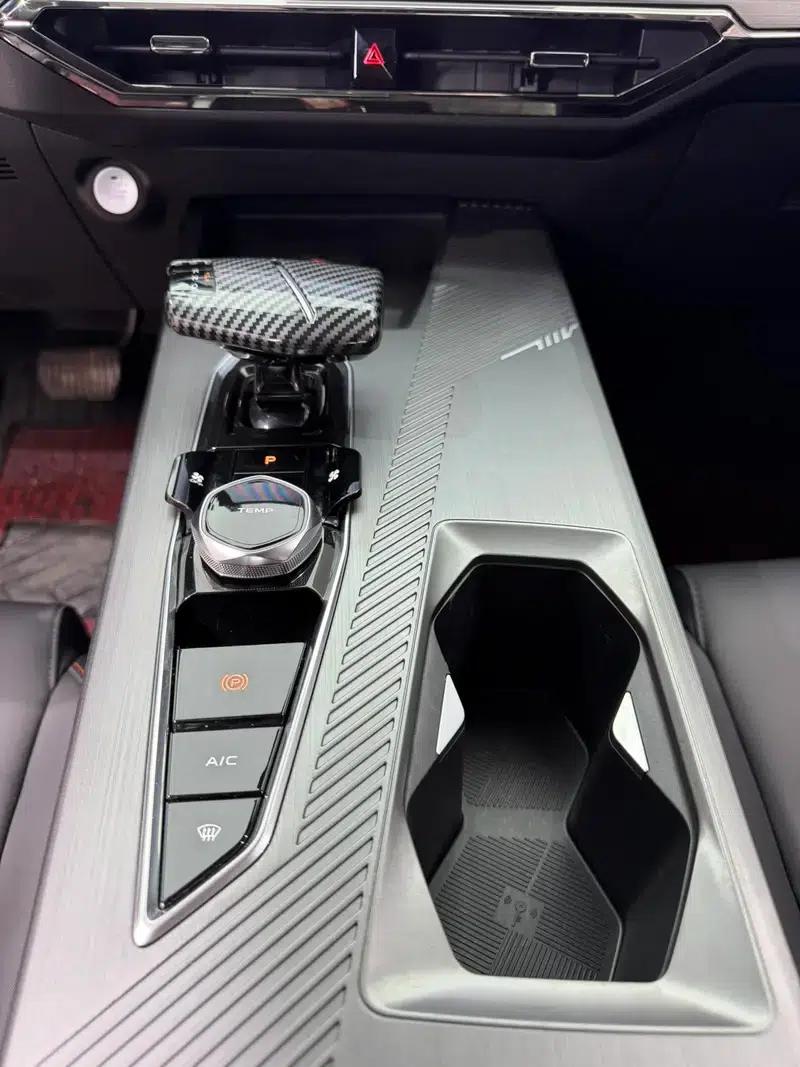 Changan Oushang Z6 2022 Blue Whale 1.5T DCT Smart Supreme Edition — миниатюра 9