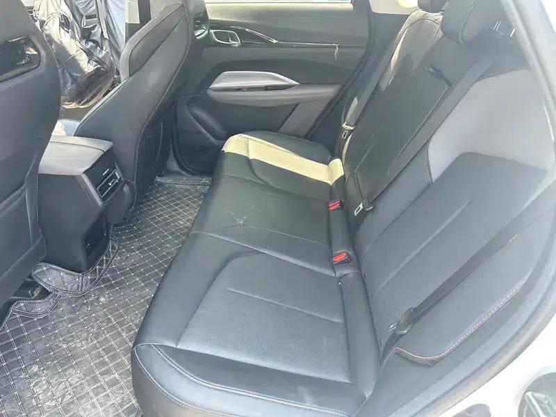 Changan Oushang Z6 2023 Blue Whale 1.5T DCT Smart Navigation Edition — миниатюра 11