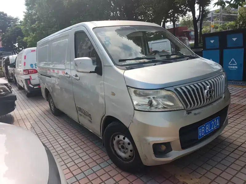 Ruixing M80 2019 Model 1.5L Basic 4-Seat Single Oven Air Conditioning National VI Flat Top Rear Hatchback DAM15KR — миниатюра 3